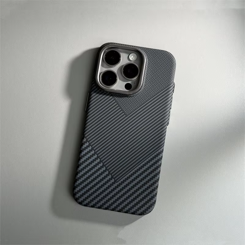 LUXO Carbon Fiber Design Case for iPhone Slim PC Magnetic Cover